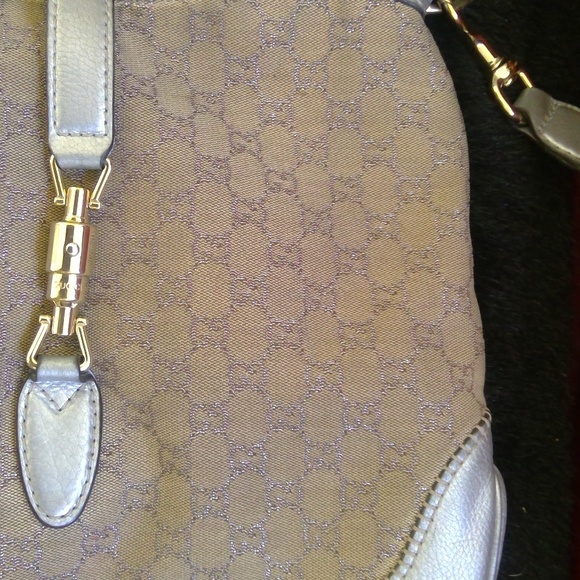 Gucci "New Jackie" Medium Shoulder Bag - Picture 6 of 9